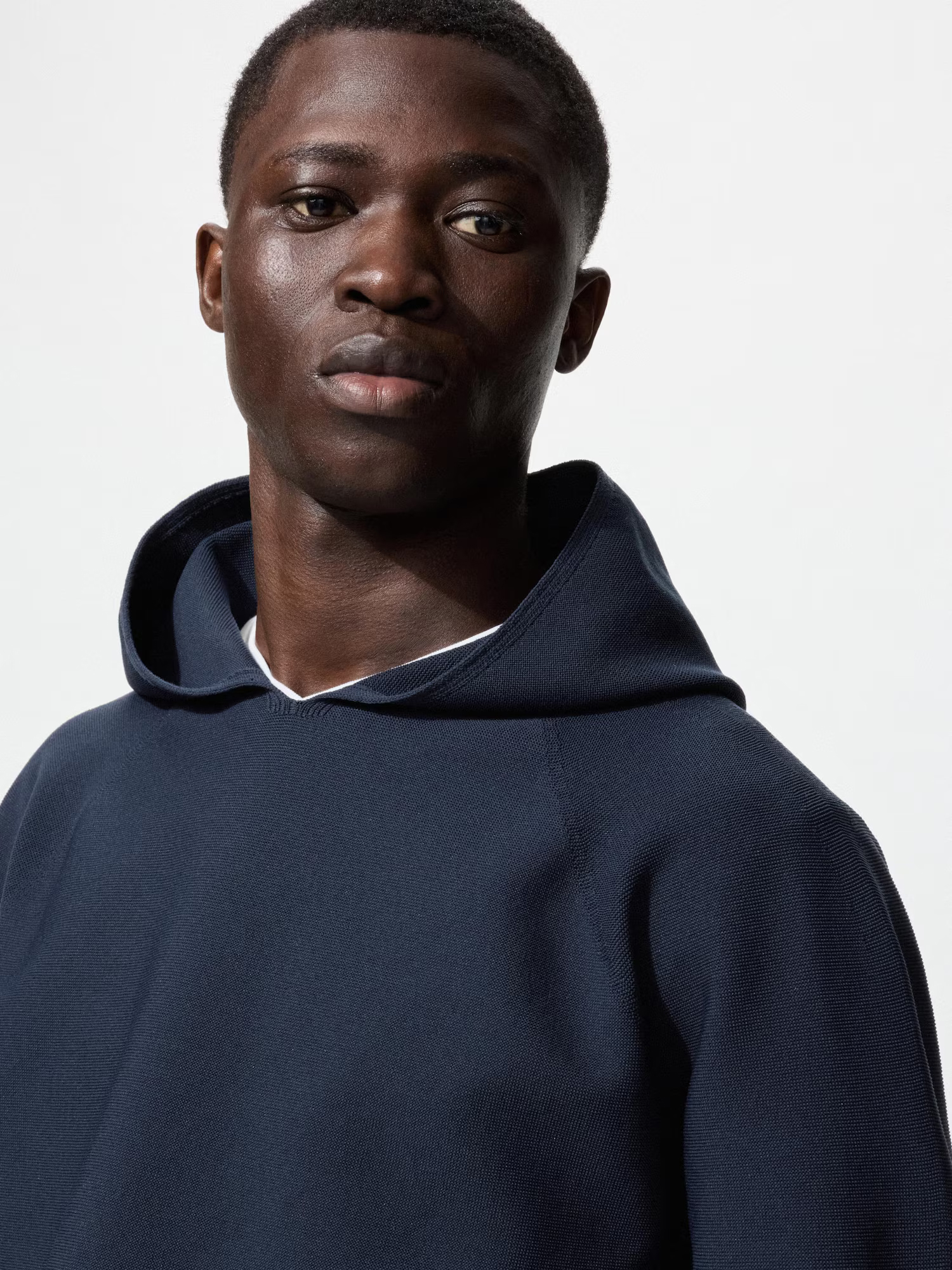 картинка 3D трикотажный пуловер с капюшоном Uniqlo, 69 темно-синий от магазина Одежда+
