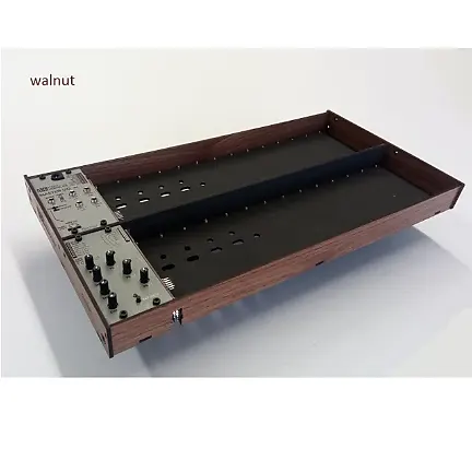 картинка Tangible Waves - 2-рядный чехол 20x2 (орех) от магазина Одежда+