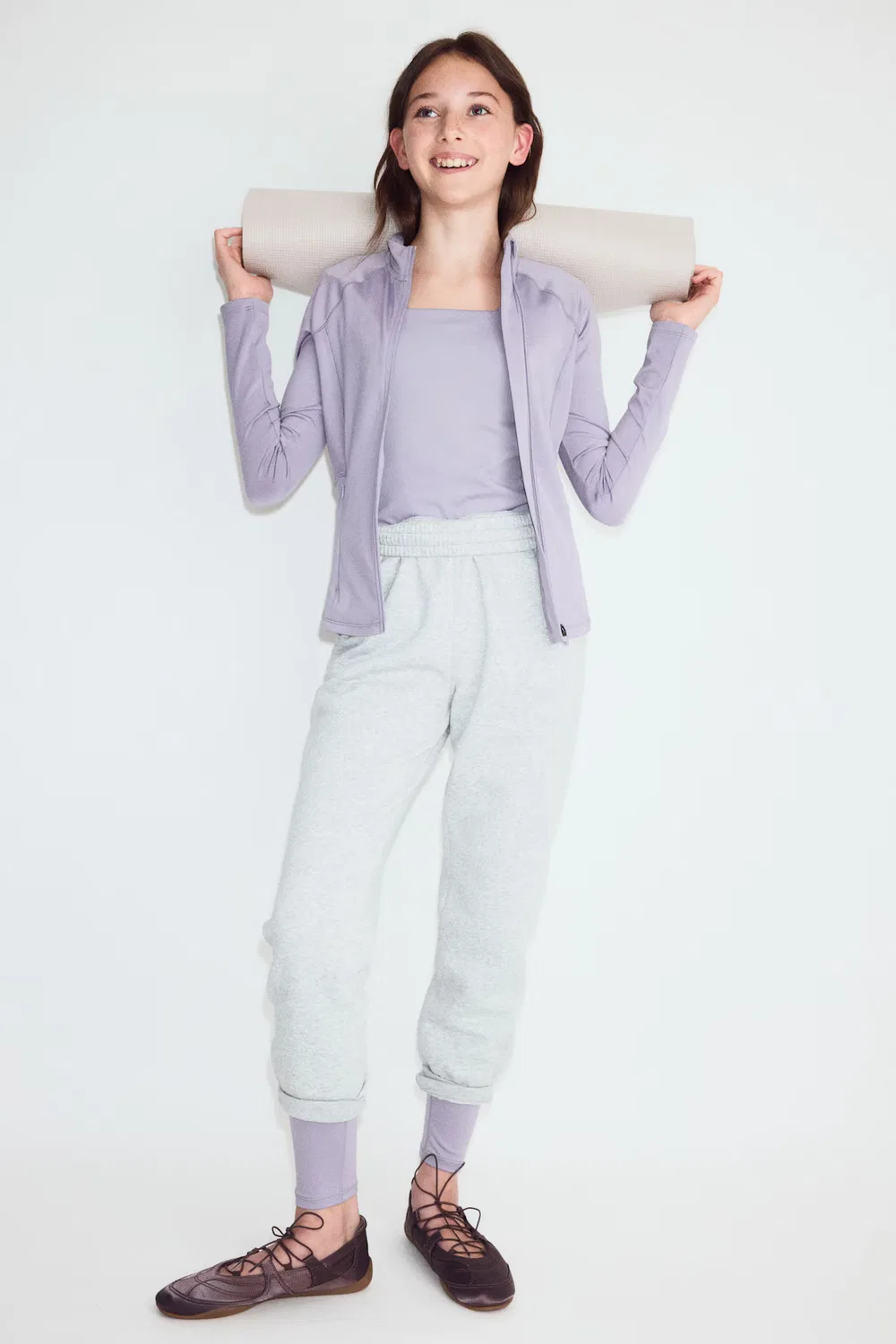 картинка Спортивная куртка с технологией Drymove H&M, Mattes Flieder от магазина Одежда+