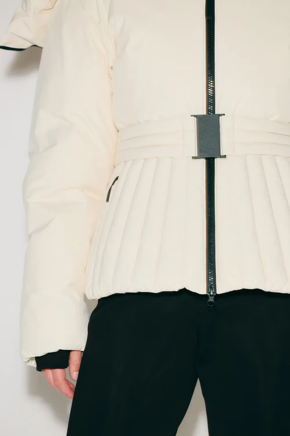 картинка Утепленная лыжная куртка с термоизоляцией H&M, Beige от магазина Одежда+