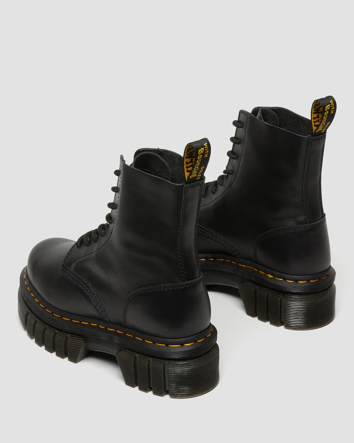 картинка Ботильоны Dr. Martens Audrick на платформе из кожи наппа от магазина Одежда+
