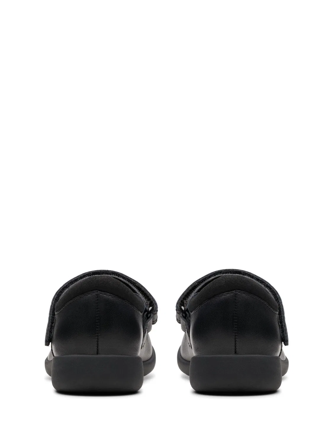 картинка Туфли школьные Clarks Etch Pure для девочек, черный от магазина Одежда+