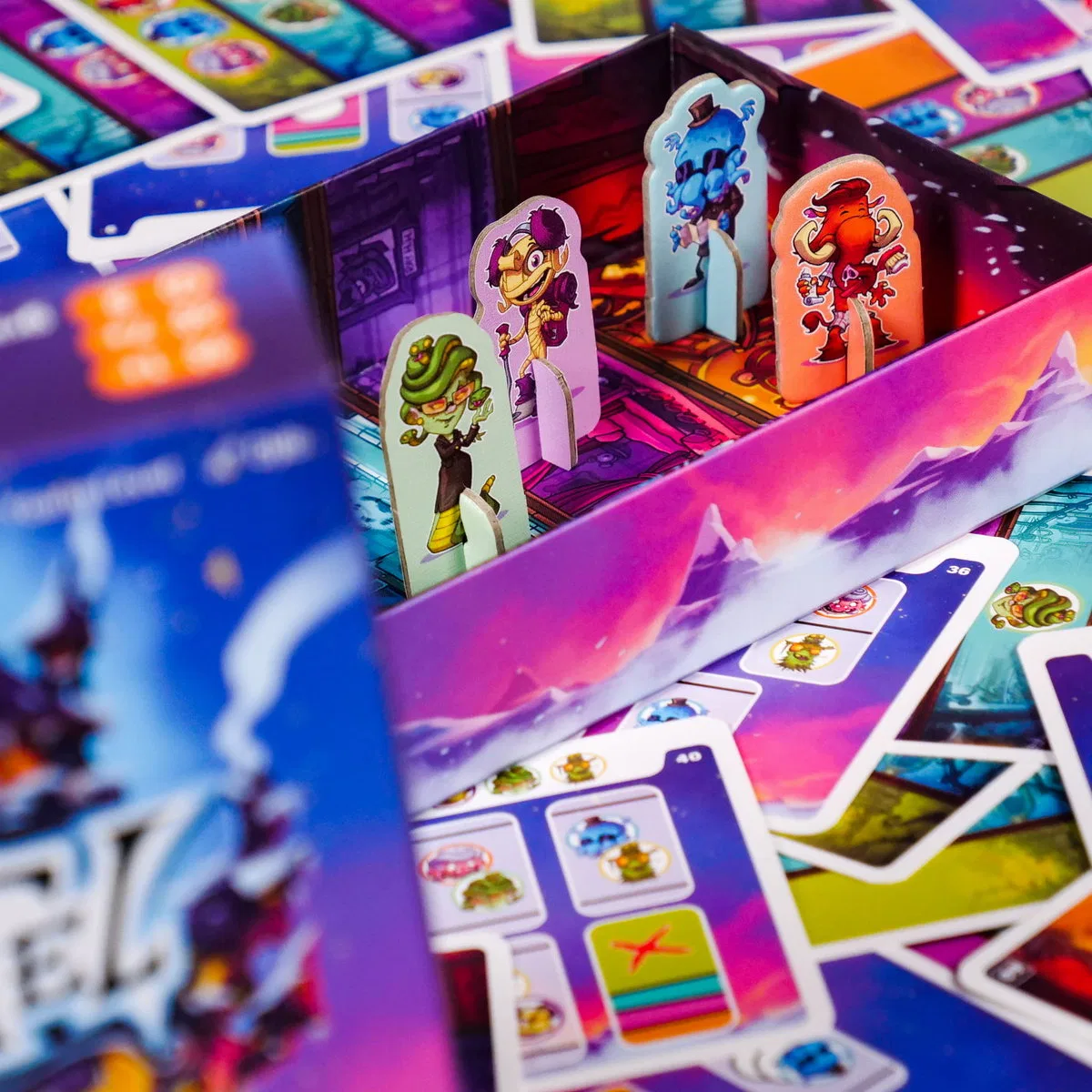 картинка Семейная игра Hotel. 60 zagadek MUDUKO от магазина Одежда+