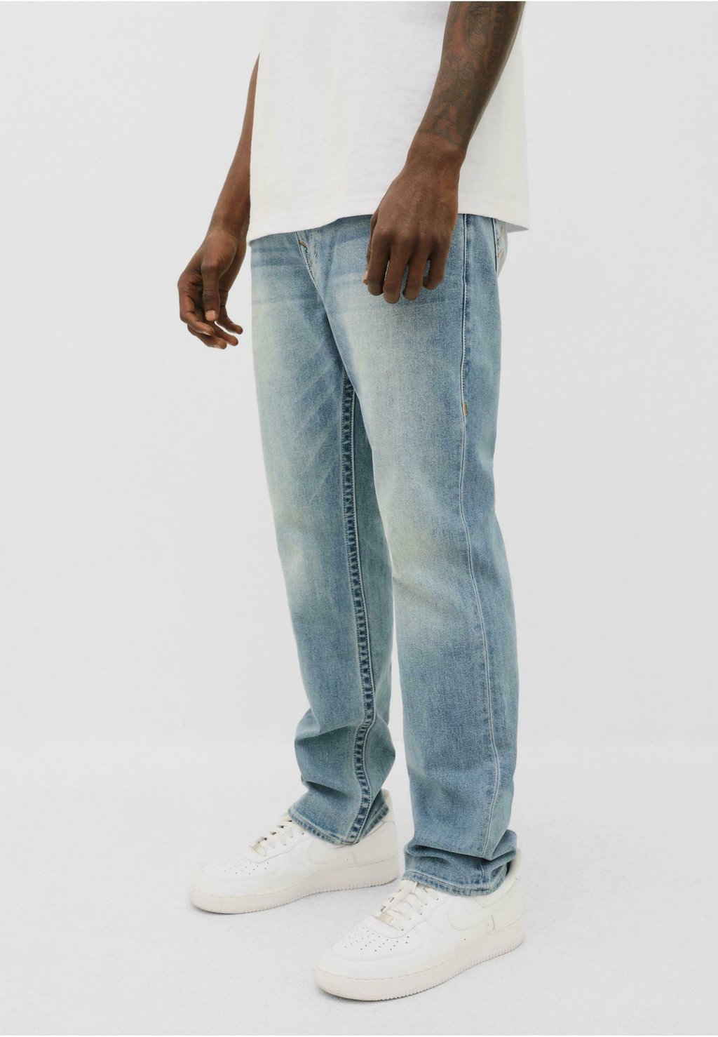 картинка Джинсы прямого кроя GENO FLAP 32 True Religion, средне-синий от магазина Одежда+