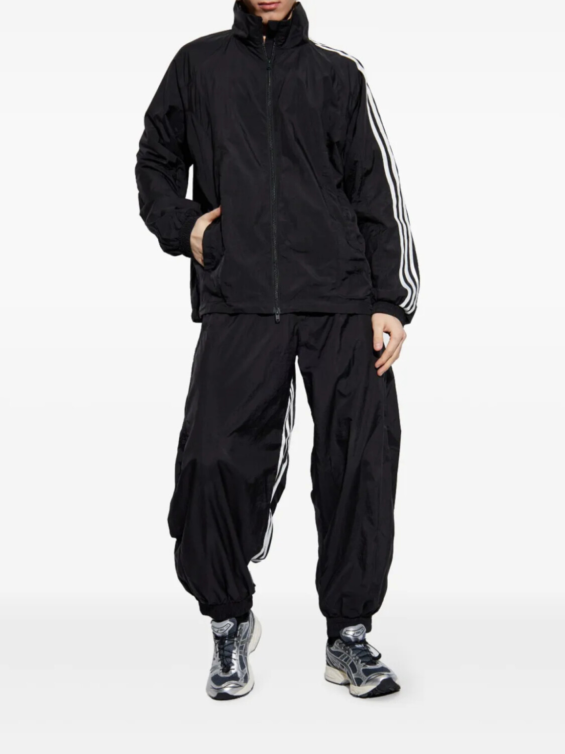 картинка Куртка Adidas Y-3 3-Stripes Nylon Shell, черный от магазина Одежда+