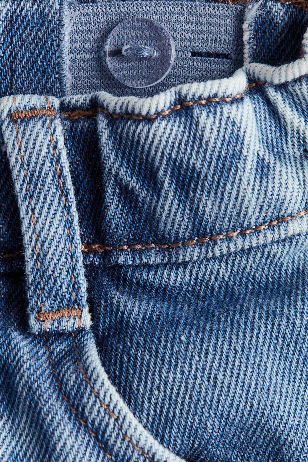 картинка Джинсы с вышивкой H&M, Helles Denimblau/Blumen от магазина Одежда+