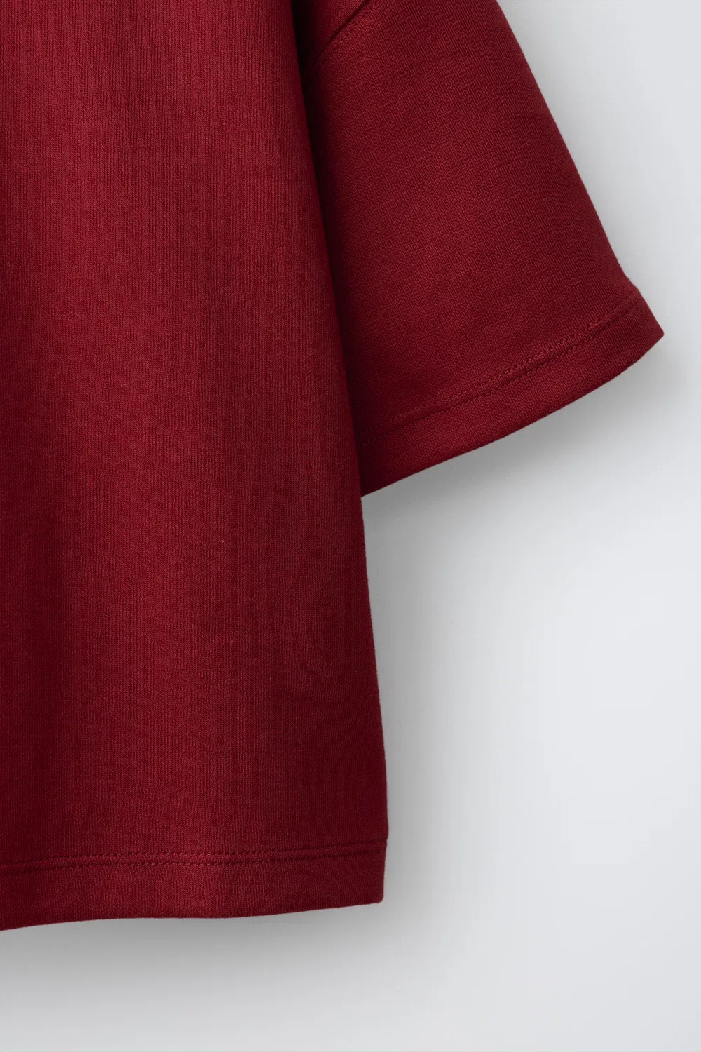 картинка Однотонная футболка из трикотажа. ZARA, Red от магазина Одежда+