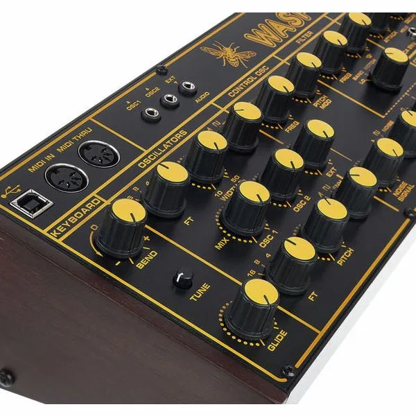 картинка Синтезатор Behringer WASP Deluxe от магазина Одежда+