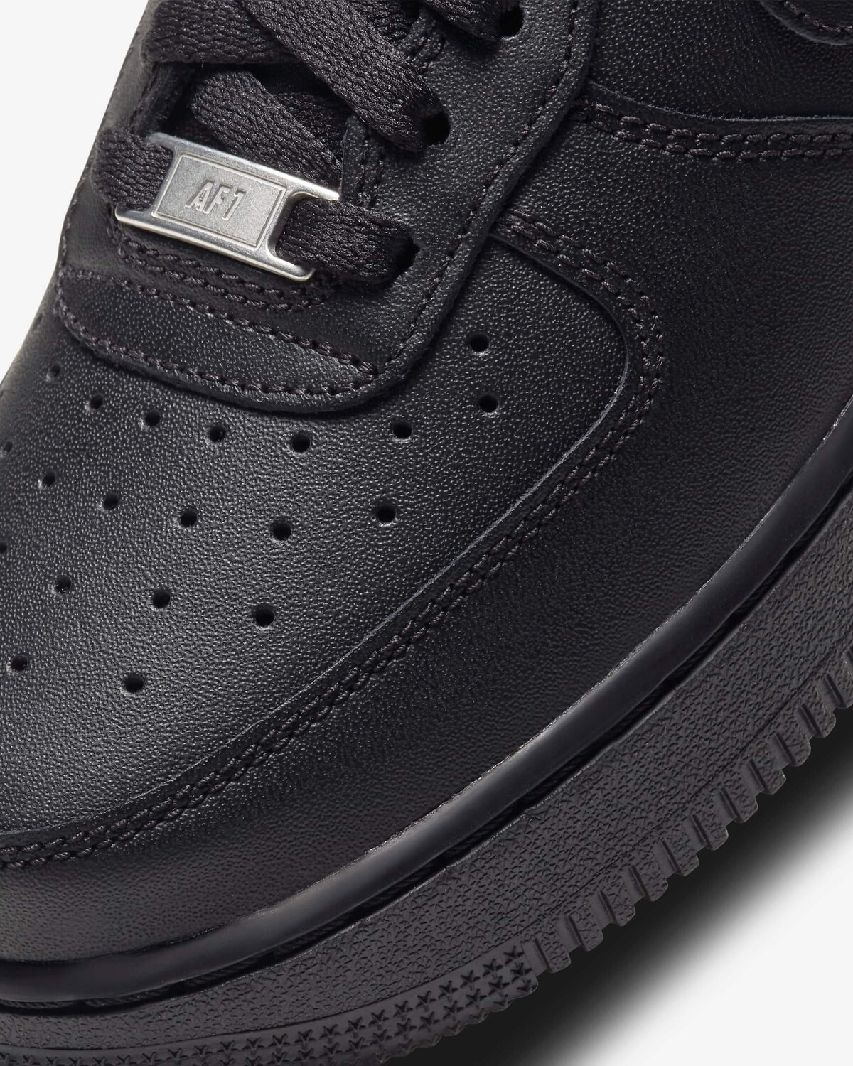 картинка Кроссовки Nike Air Force 1 '07 Triple Black от магазина Одежда+