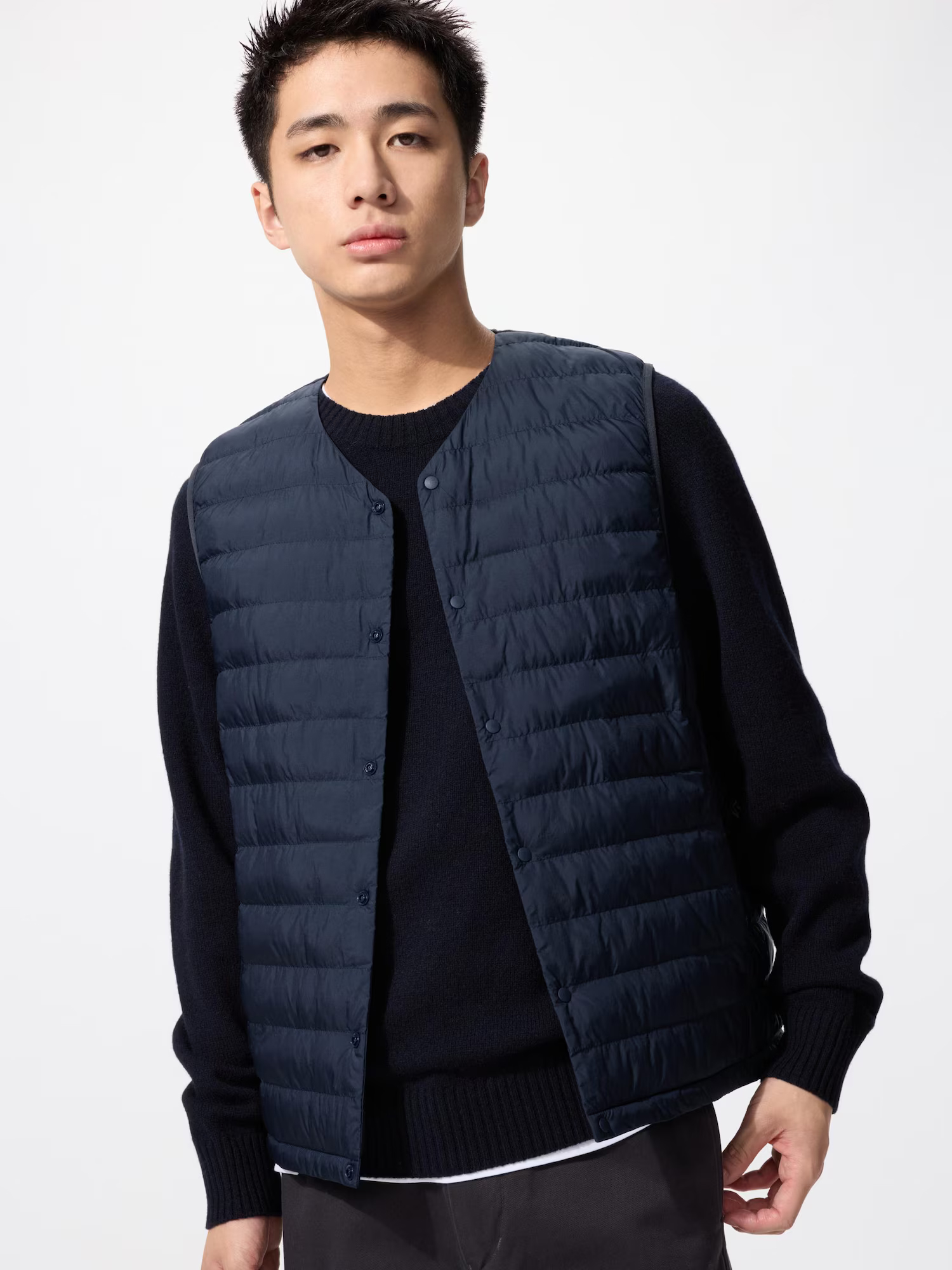 картинка Жилет Uniqlo Pufftech Compact, 69 темно-синий от магазина Одежда+