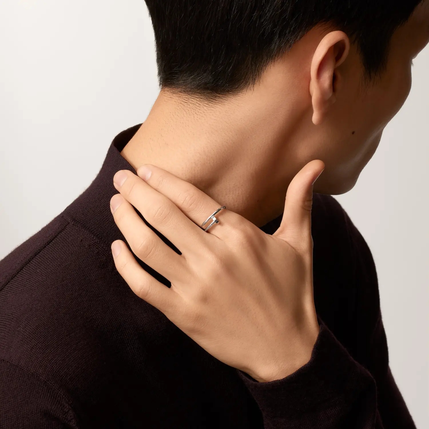 картинка Кольцо Cartier Juste un Clou, белое золото 750 пробы от магазина Одежда+