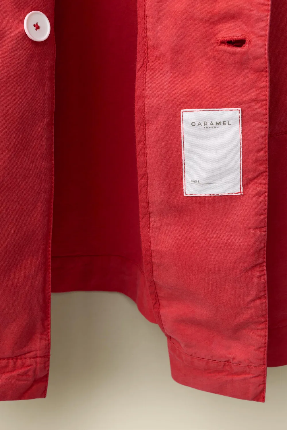 картинка Длинный тренч, созданный в сотрудничестве Caramel London и Zara, Red от магазина Одежда+