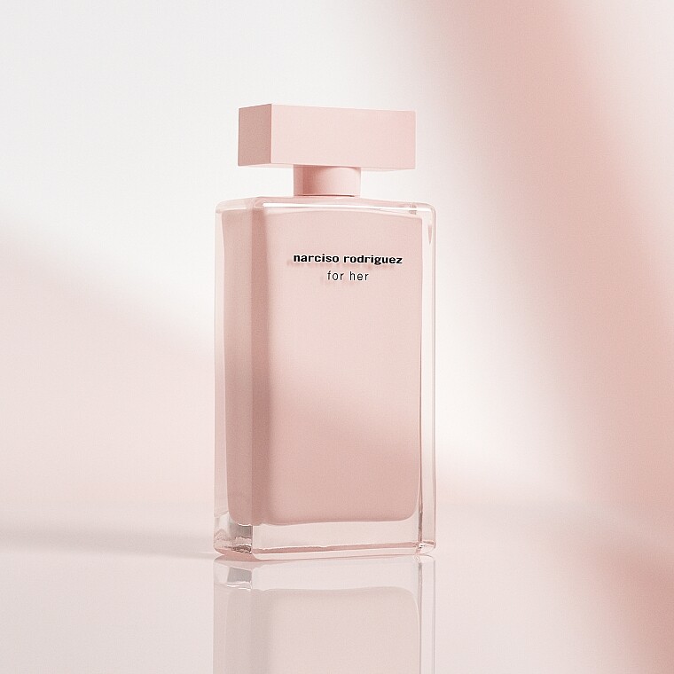 картинка Narciso Rodriguez For Her: Женский аромат от магазина Одежда+