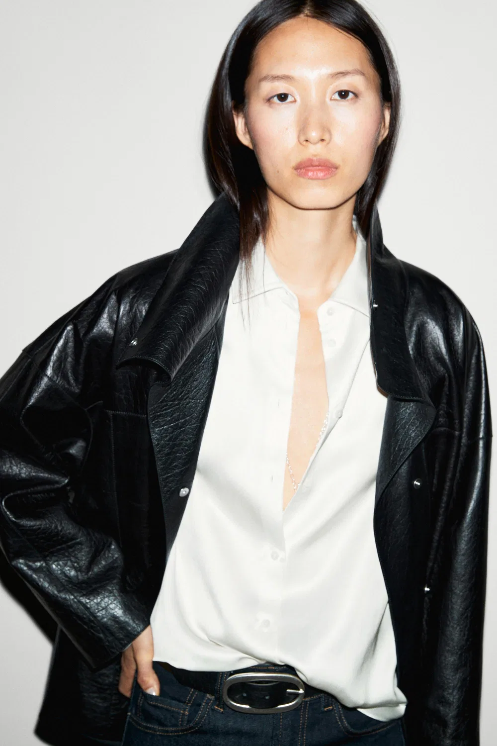 картинка Рубашка Massimo Dutti, атласная, струящаяся, белый от магазина Одежда+