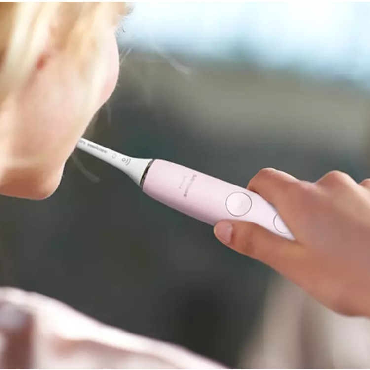 картинка Электрическая зубная щетка PHILIPS, черный от магазина Одежда+