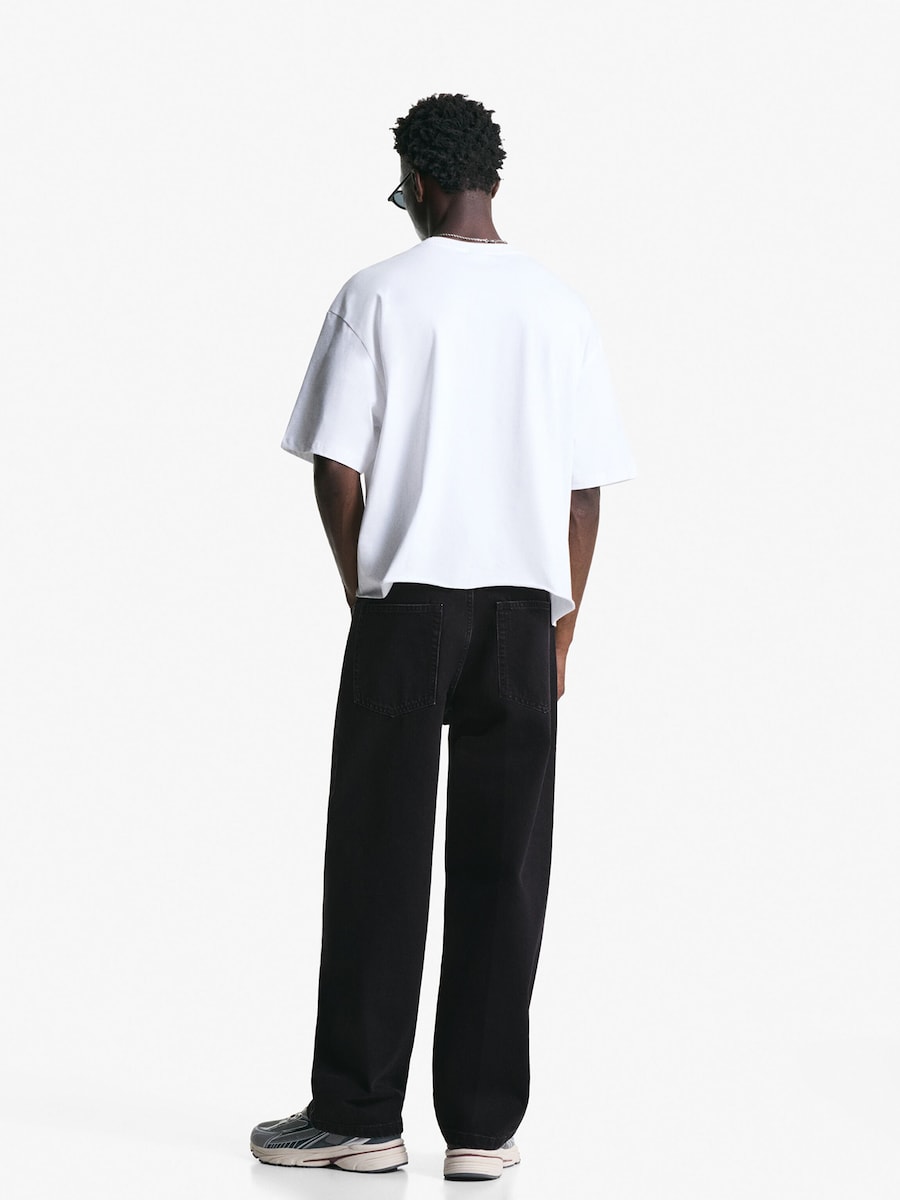 картинка Джинсы Bershka Baggy, черный деним от магазина Одежда+