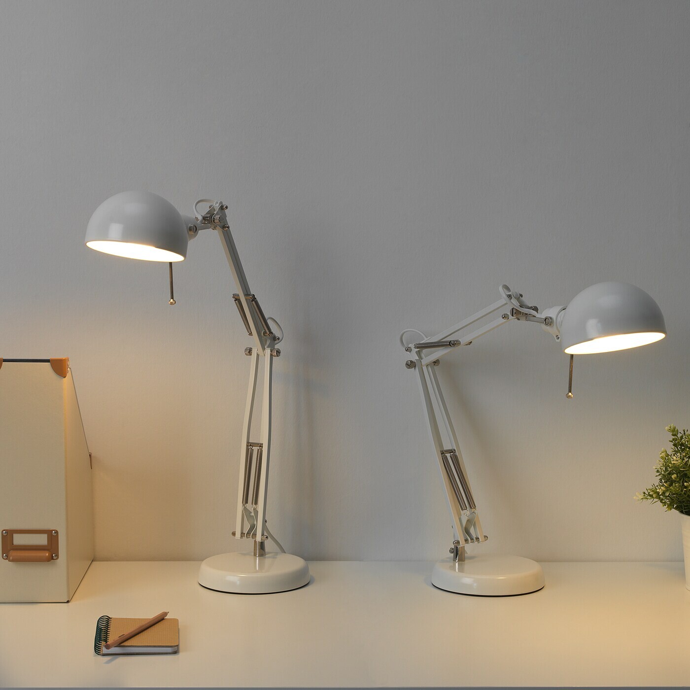 картинка Лампа рабочая Ikea Forsa, белый от магазина Одежда+