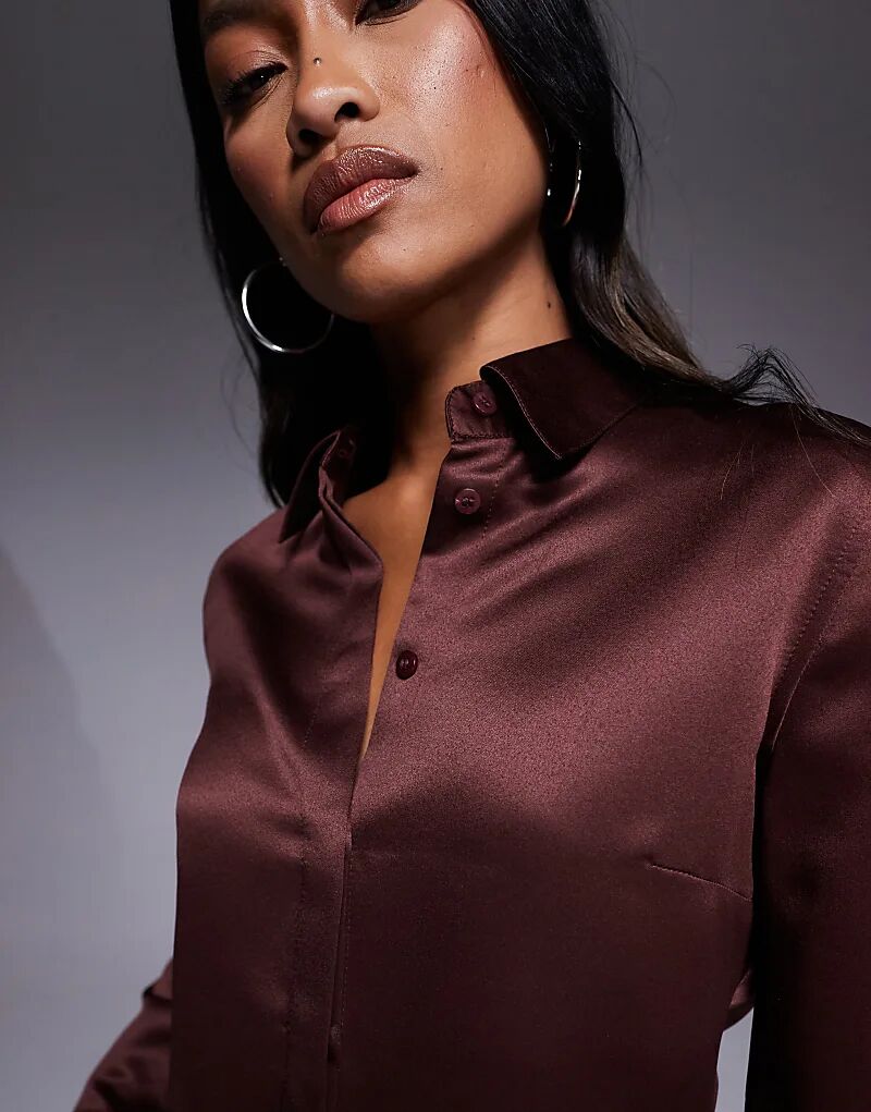 картинка Приталенная атласная рубашка ASOS DESIGN шоколадного цвета от магазина Одежда+