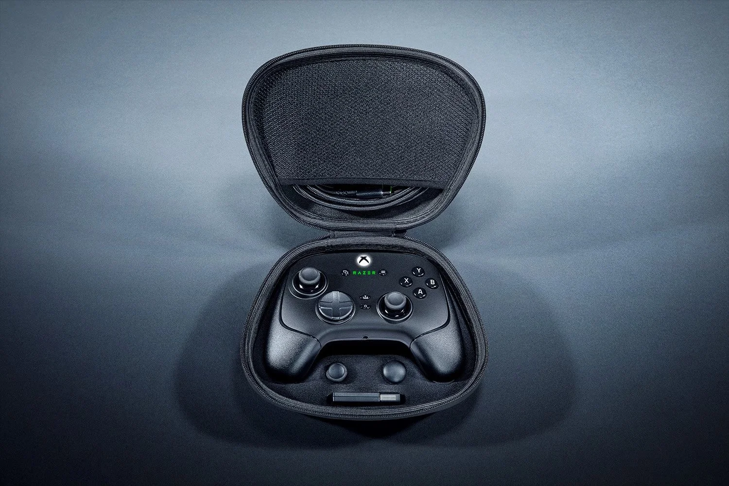 картинка Беспроводной игровой геймпад Razer Wolverine V3 Pro, черный от магазина Одежда+
