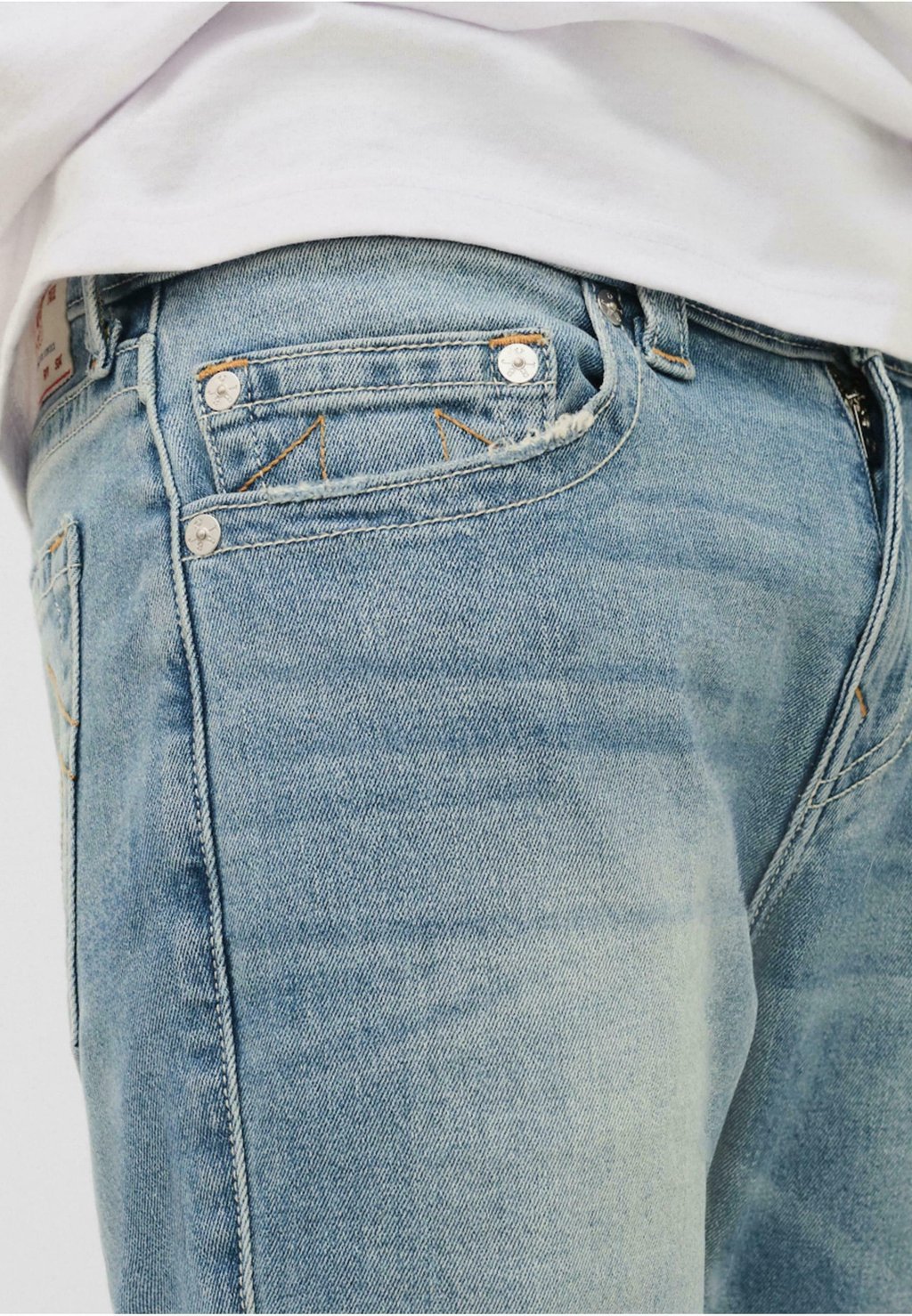 картинка Джинсы прямого кроя GENO FLAP 32 True Religion, средне-синий от магазина Одежда+