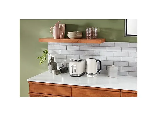 картинка Чайник KitchenAid 5KEK1701EPL, черный / /белый от магазина Одежда+