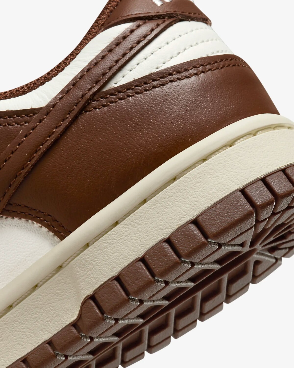 картинка Nike Dunk Low Cacao Wow от магазина Одежда+