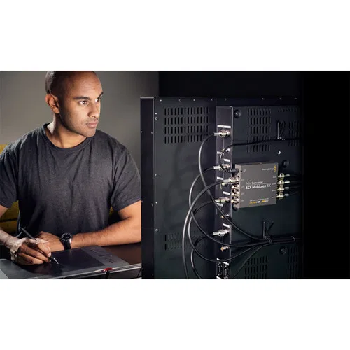 картинка Мини-конвертер Blackmagic Design HDMI в SDI 6G от магазина Одежда+