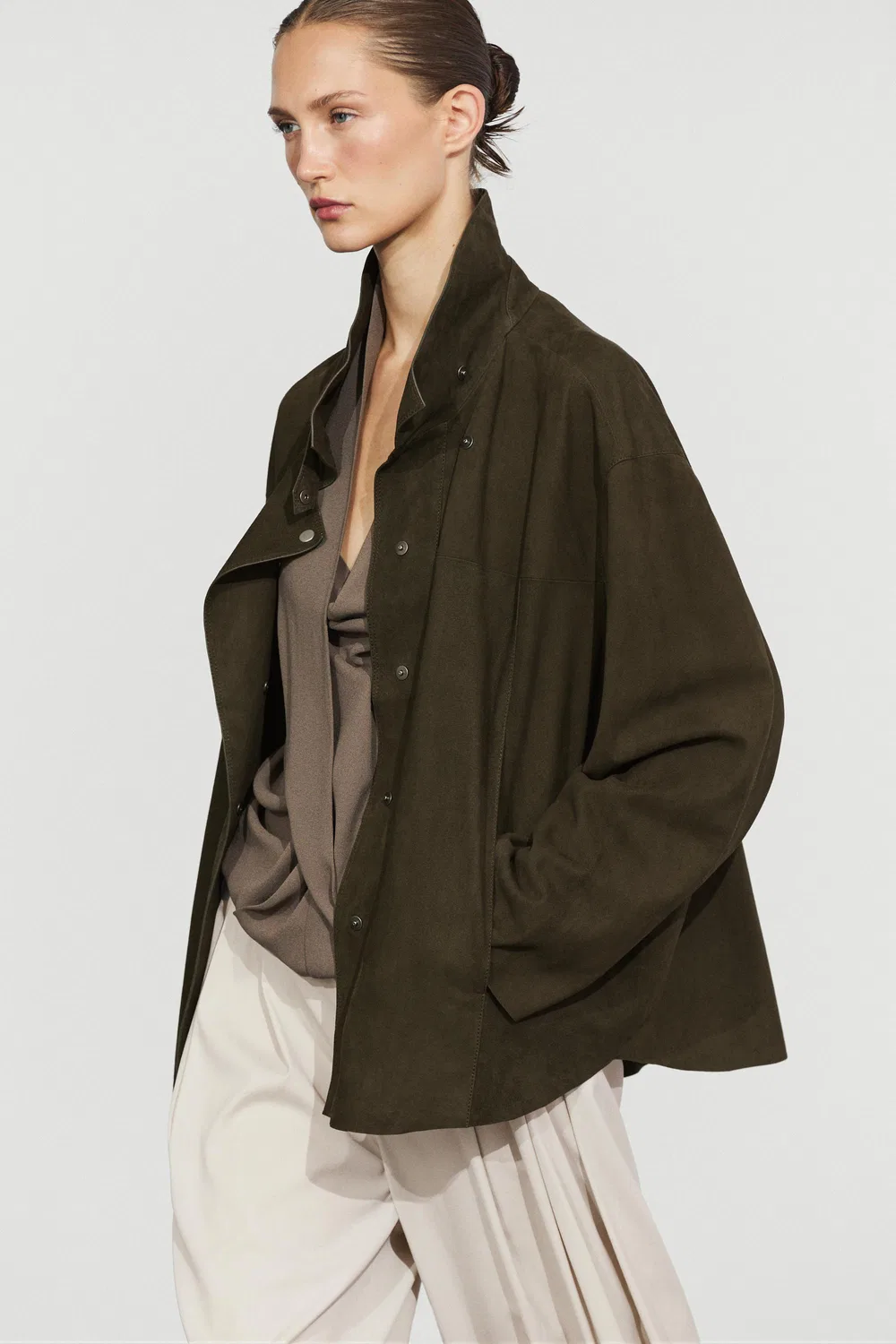 картинка Куртка Massimo Dutti High-Neck Suede, хаки от магазина Одежда+