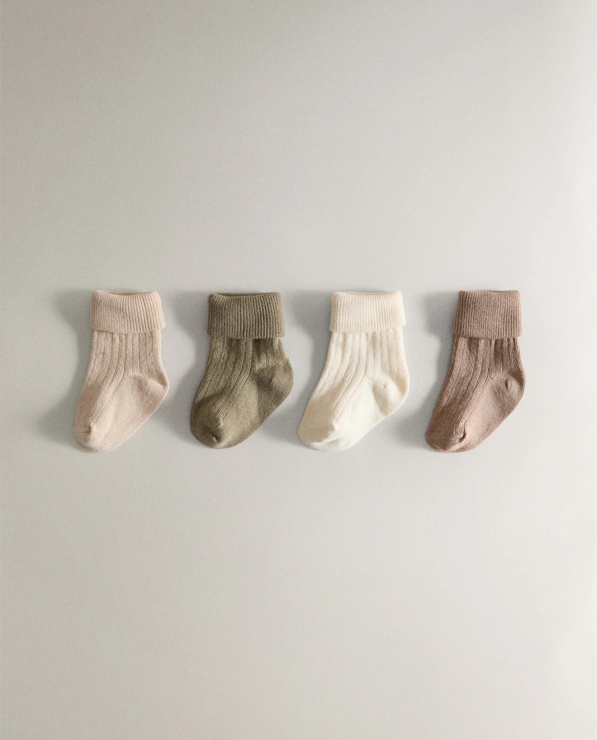 картинка Детские носки Zara Home, 4 пары, мультиколор от магазина Одежда+