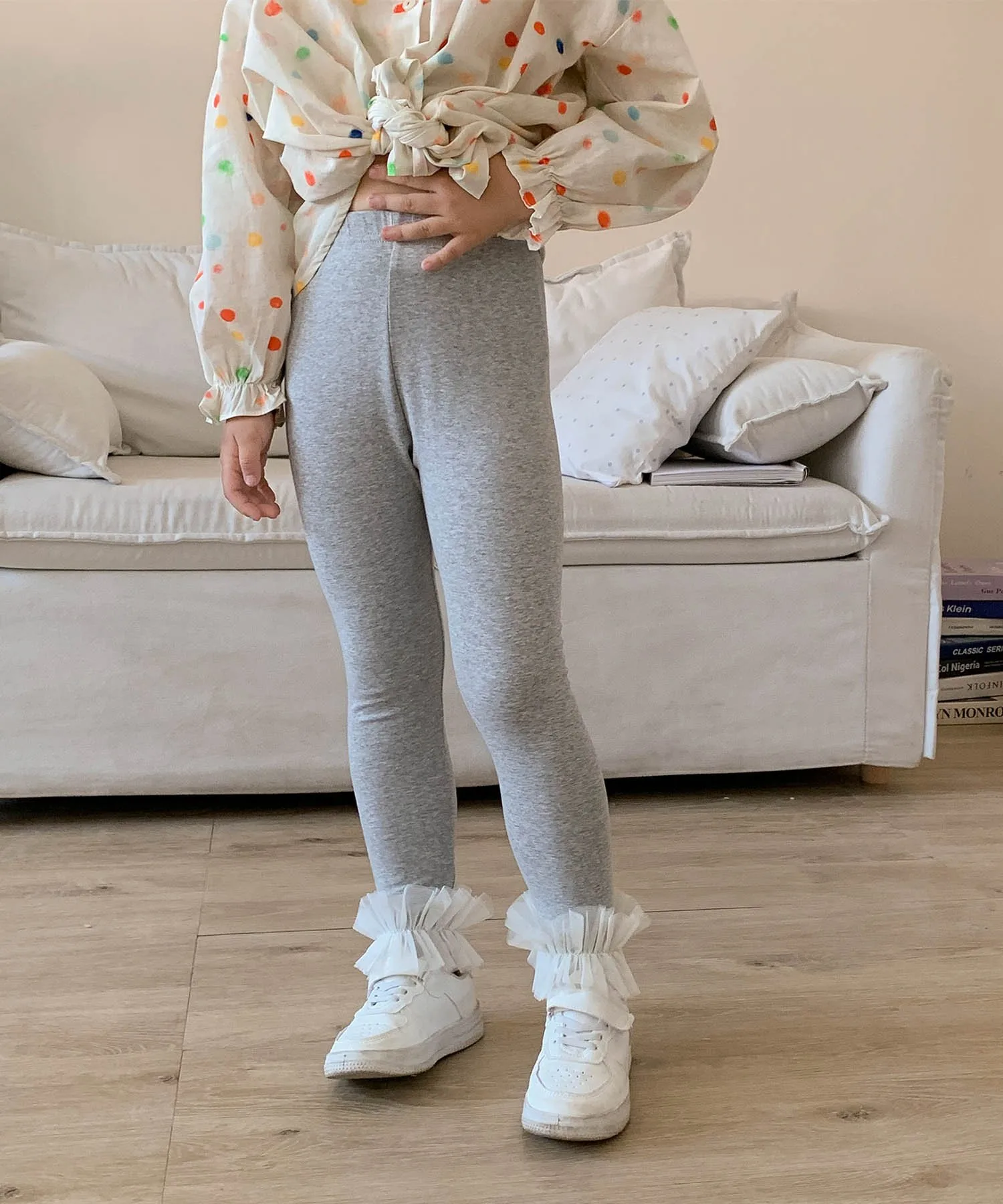 картинка Узкие леггинсы с тюлевой оборкой Aimoha Kids, gray от магазина Одежда+