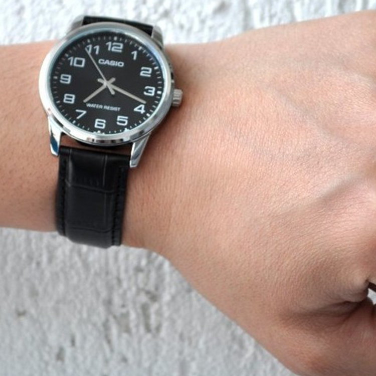 картинка Часы Casio Analog, арт. MTP-V001L-1B, серебристый/черный от магазина Одежда+