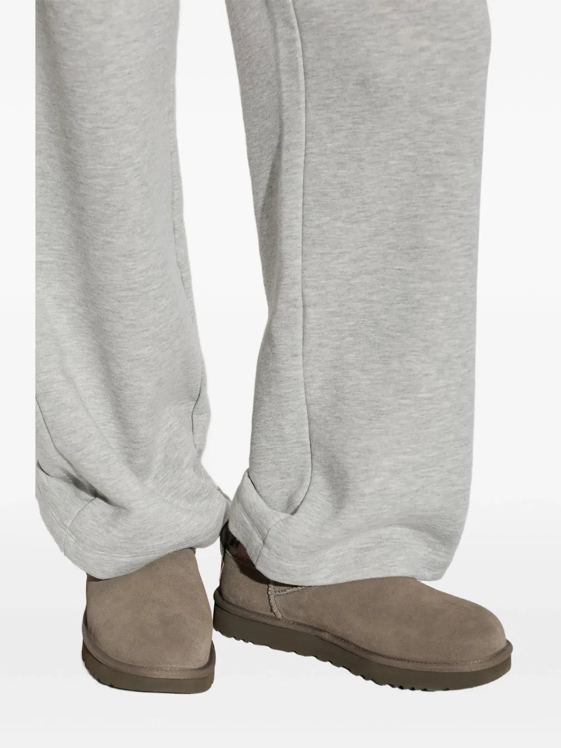картинка Угги Classic Micro Ugg, нейтральные цвета от магазина Одежда+