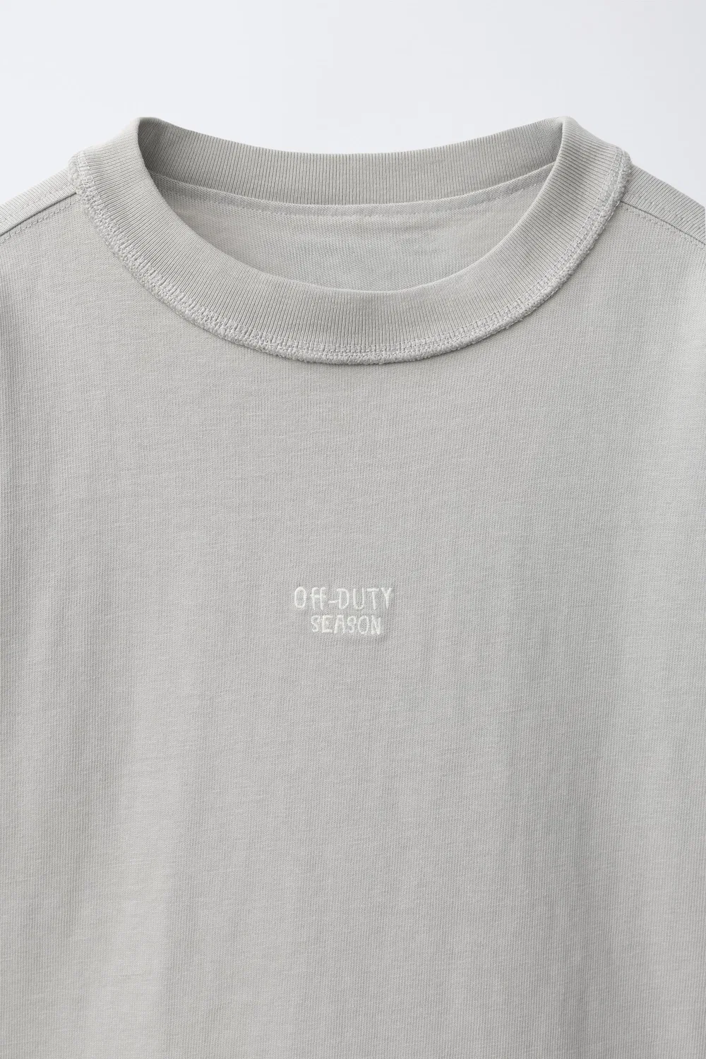 картинка Плотная футболка с вышитым слоганом ZARA, Light grey от магазина Одежда+