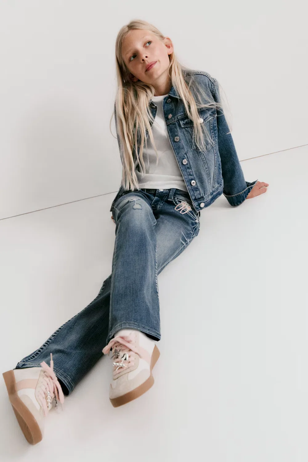 картинка Узкие джинсы-клеш с низкой посадкой H&M, Denimblau от магазина Одежда+