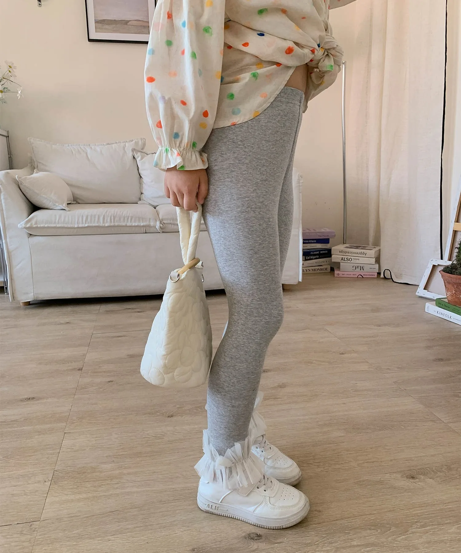 картинка Узкие леггинсы с тюлевой оборкой Aimoha Kids, gray от магазина Одежда+