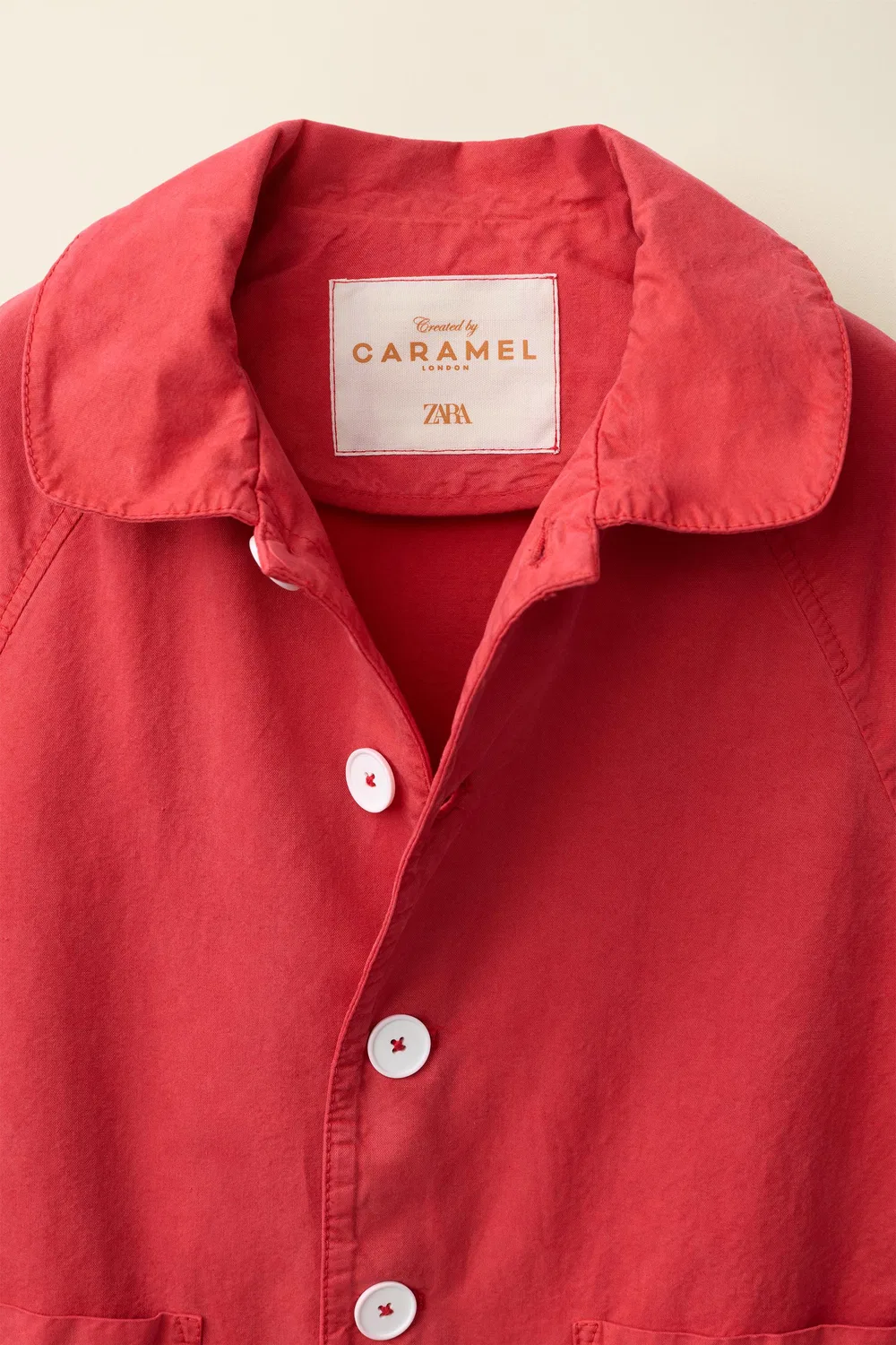 картинка Длинный тренч, созданный в сотрудничестве Caramel London и Zara, Red от магазина Одежда+