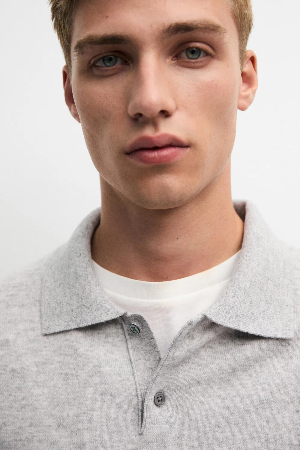 картинка Поло-свитер Massimo Dutti Wool Blend Knit, серый меланж от магазина Одежда+