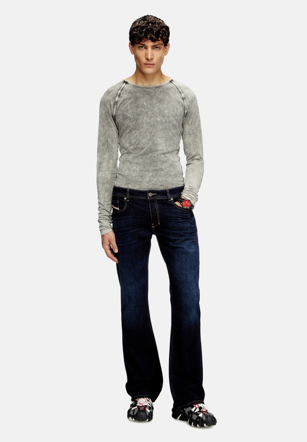 картинка Женские джинсы Diesel Bootcut, темно-синий деним от магазина Одежда+