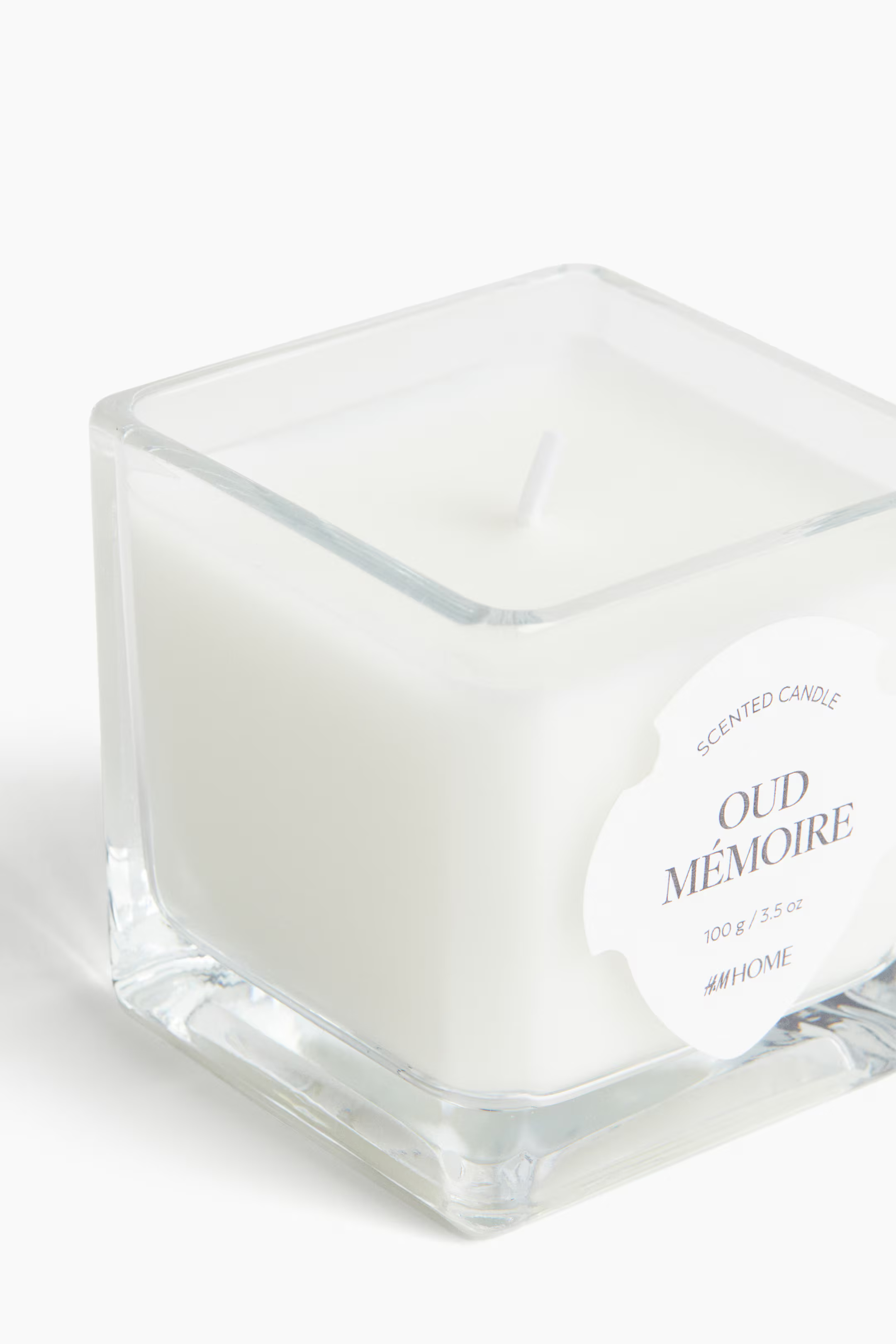 картинка Маленькая ароматическая свеча H&M, Oud Mémoire от магазина Одежда+