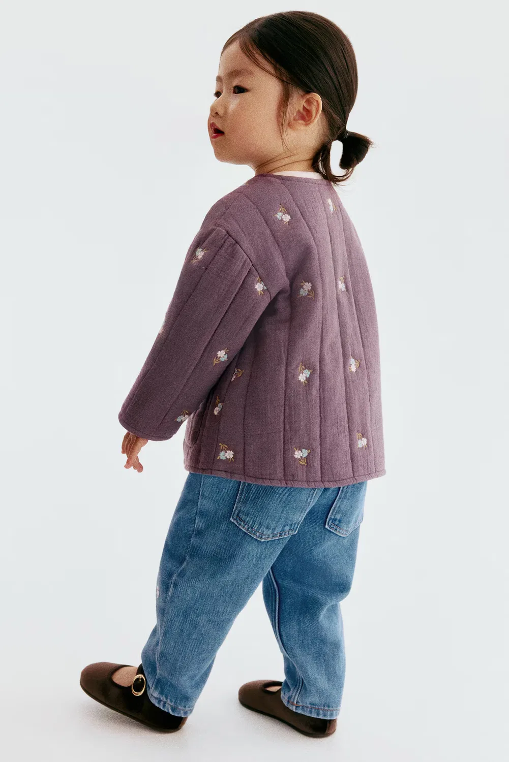 картинка Джинсы с вышивкой H&M, Helles Denimblau/Blumen от магазина Одежда+