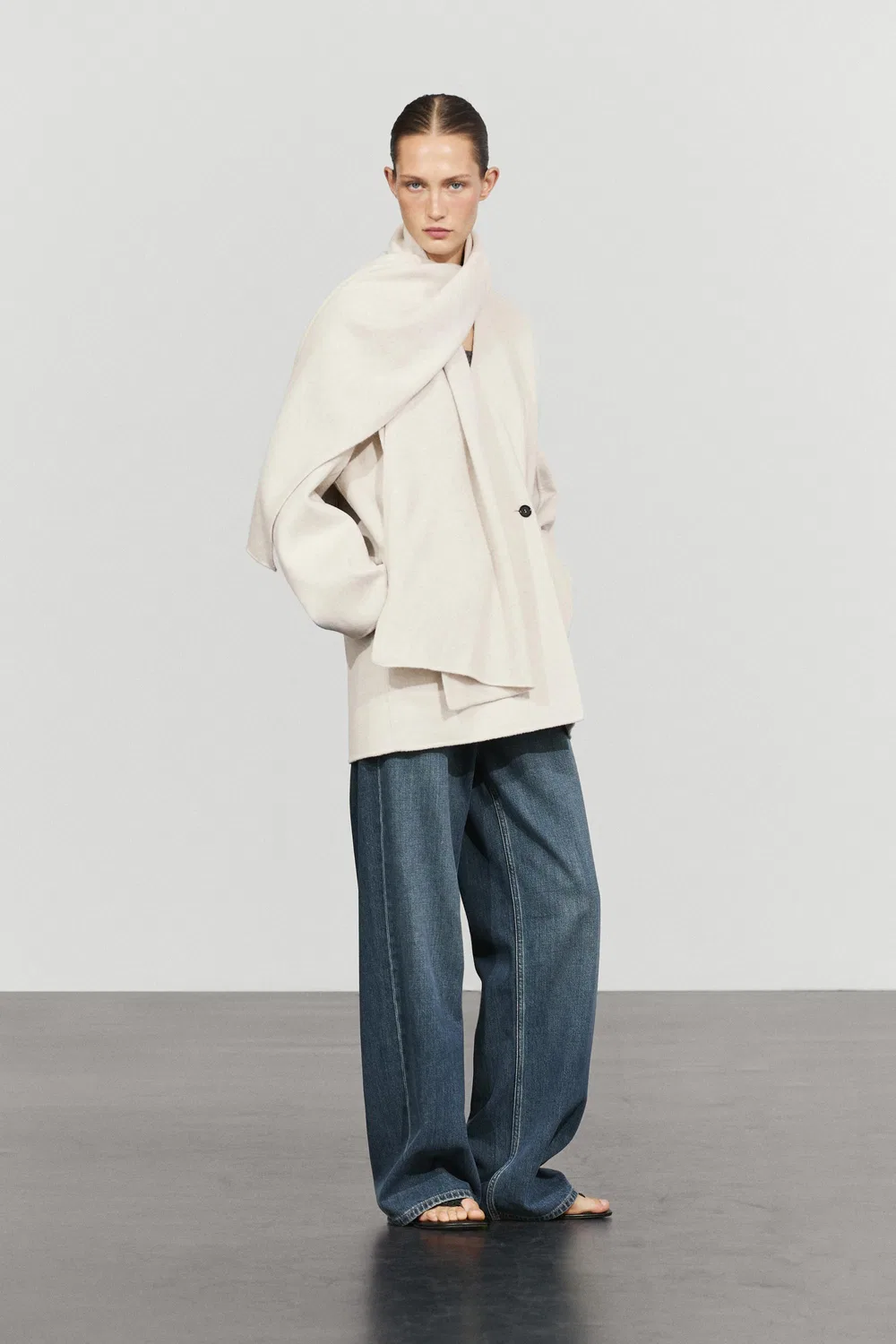 картинка Пальто Massimo Dutti Wool-blend With Scarf Detail, бежевый от магазина Одежда+