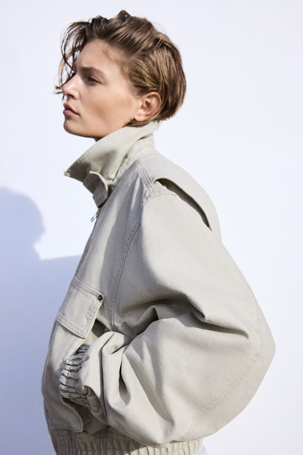 картинка Куртка H&M Padded Canvas, бежевый от магазина Одежда+