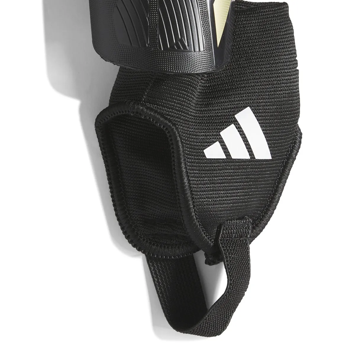 картинка Детские щитки для футбольного матча adidas, черный от магазина Одежда+