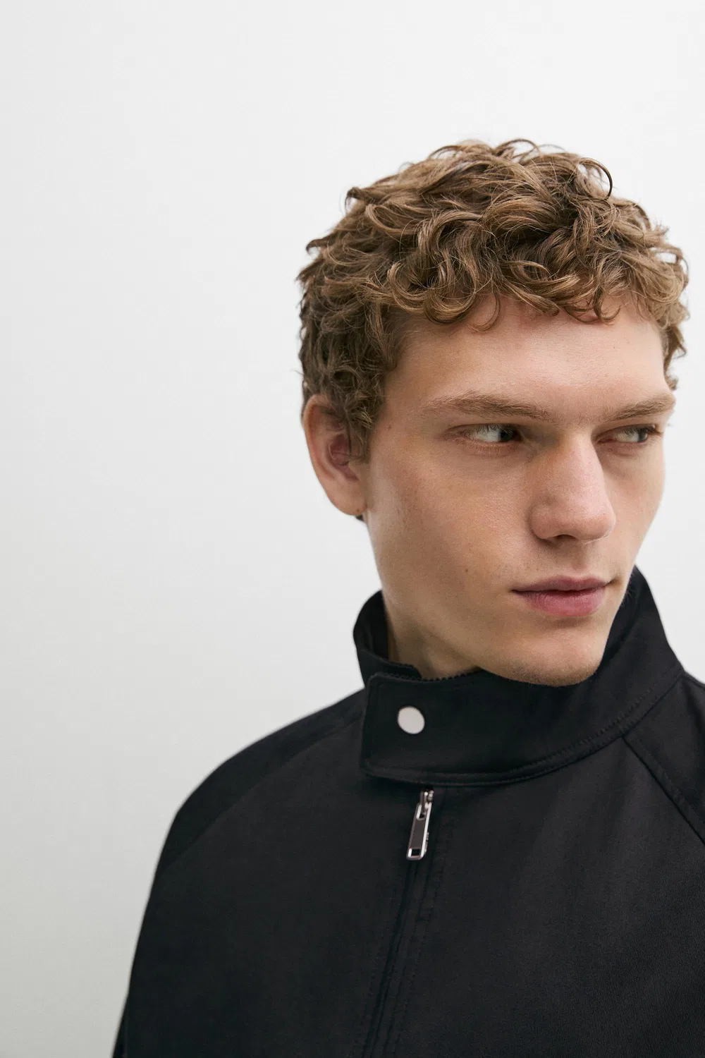 картинка Куртка-бомбер Massimo Dutti With Collar Detail, темно-синий от магазина Одежда+
