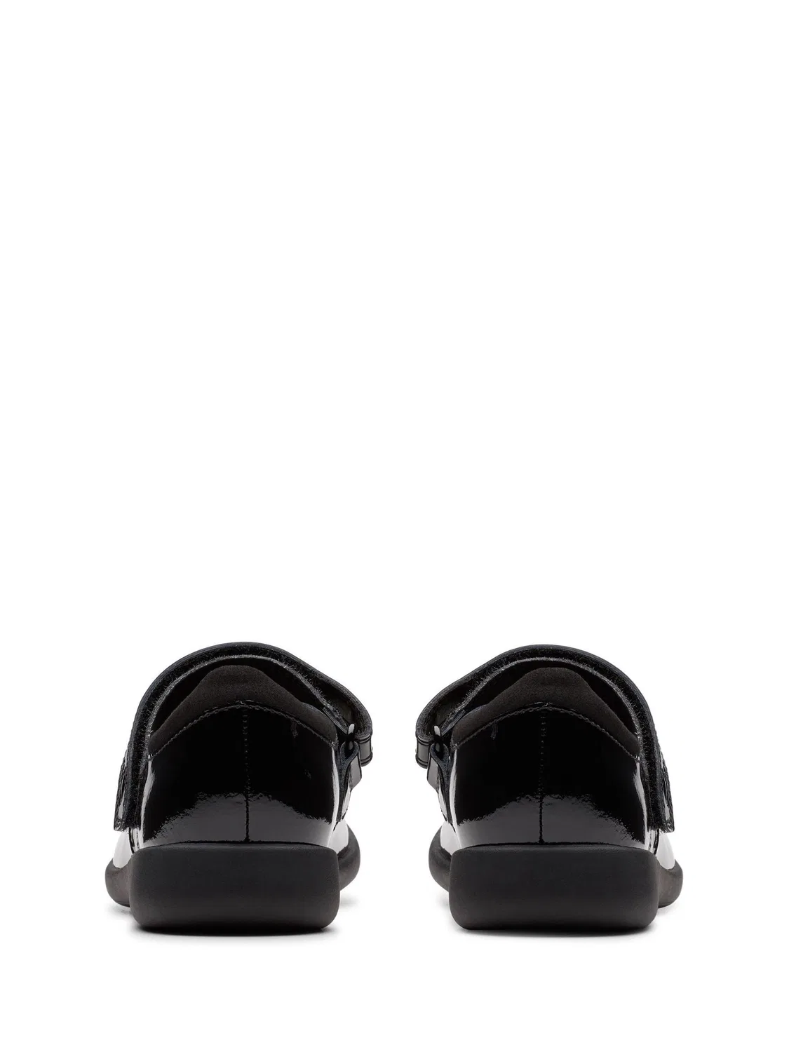 картинка Туфли школьные Clarks Etch Pure, лакированные, черный от магазина Одежда+