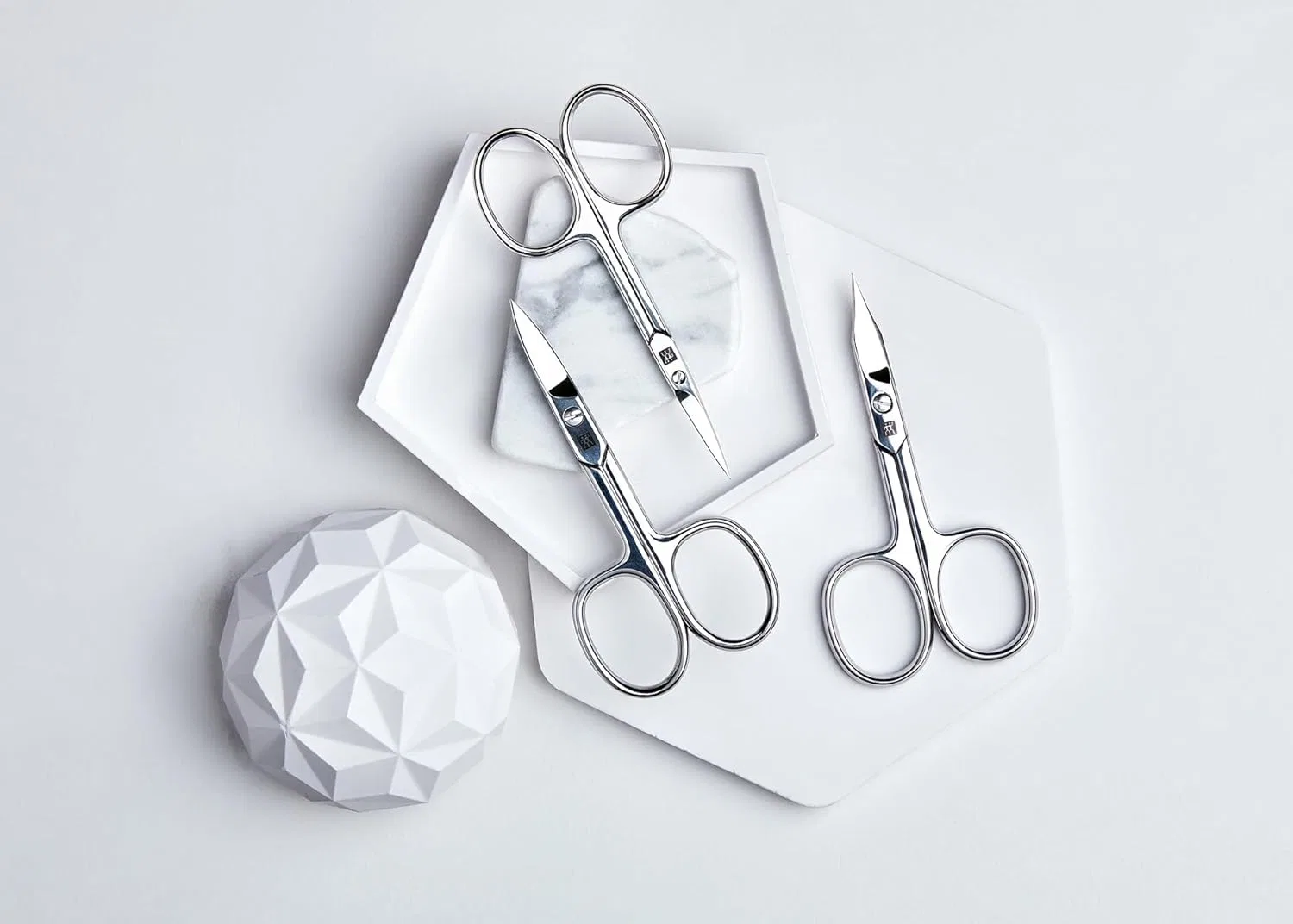 картинка Кутикульные ножницы Zwilling Classic Inox, 90 мм Zwilling от магазина Одежда+