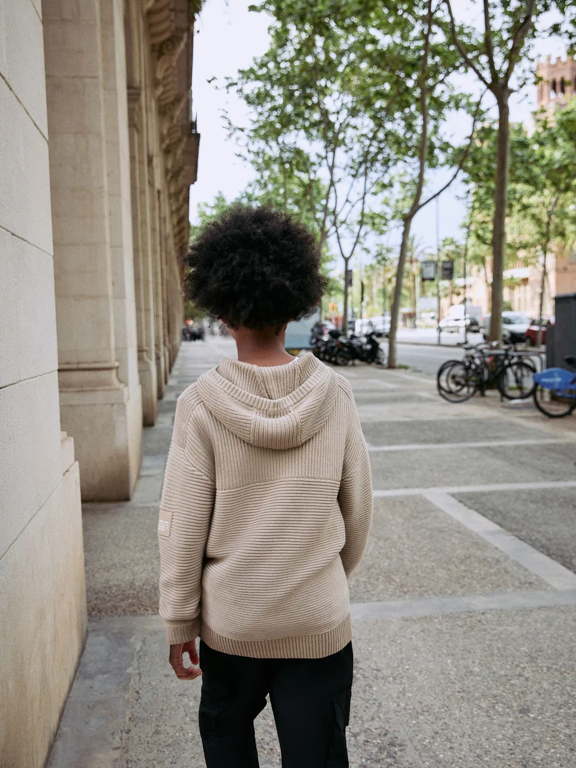 картинка Худи утилитарное вязаное, модель Utility Knitted Hoodie Next, нейтральный от магазина Одежда+