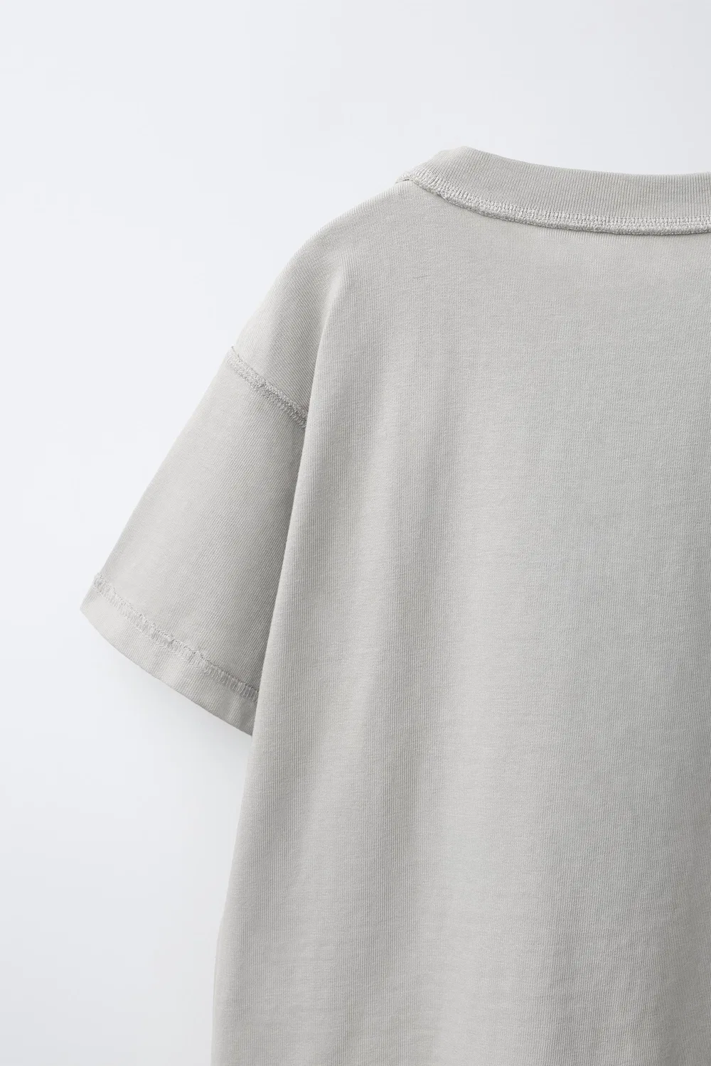 картинка Плотная футболка с вышитым слоганом ZARA, Light grey от магазина Одежда+