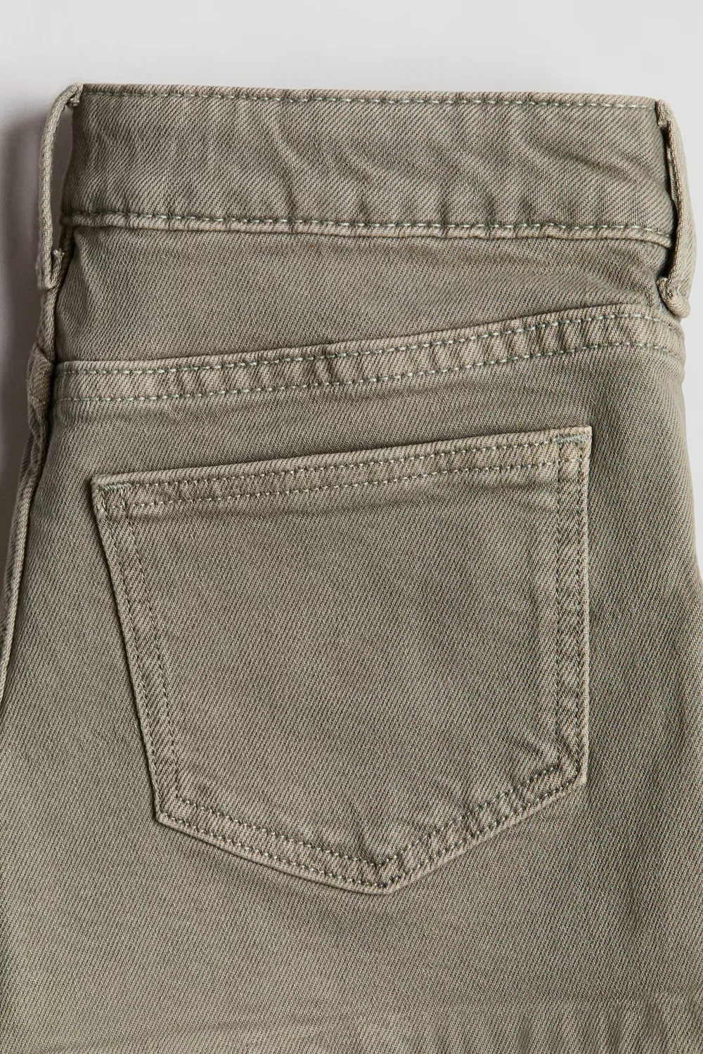 картинка Джинсовые шорты H&M, Helles Khakigrün от магазина Одежда+