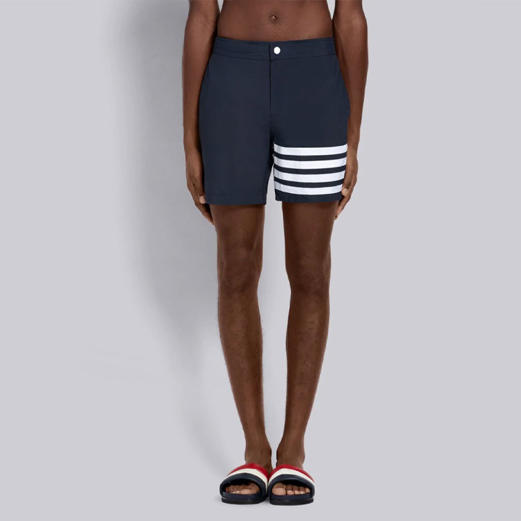картинка Футболка Solid Tech Swim Short THOM BROWNE, синяя от магазина Одежда+